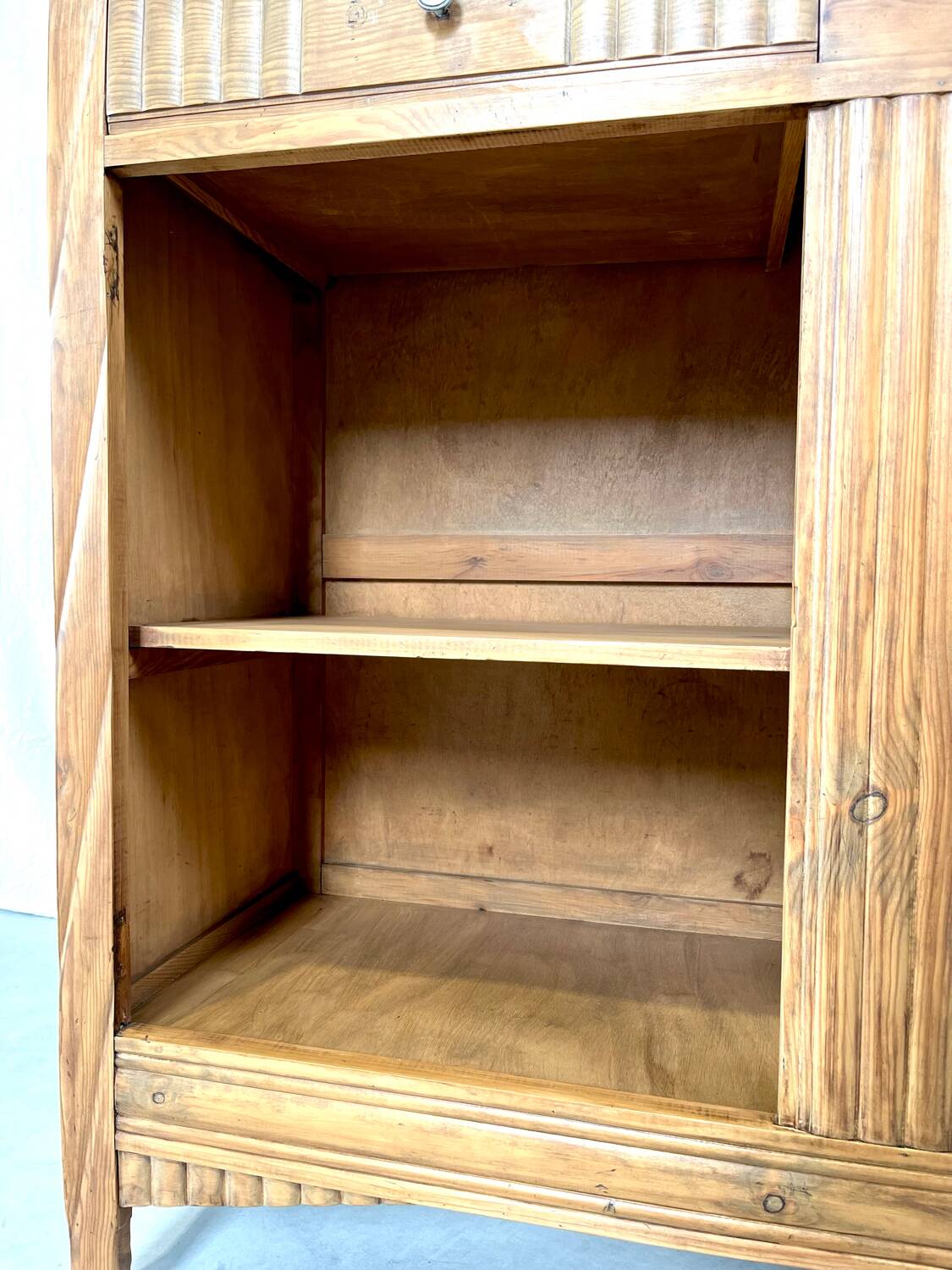 Antique low cabinet in wood and marble