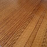 Expandable Scandinavian roundtable