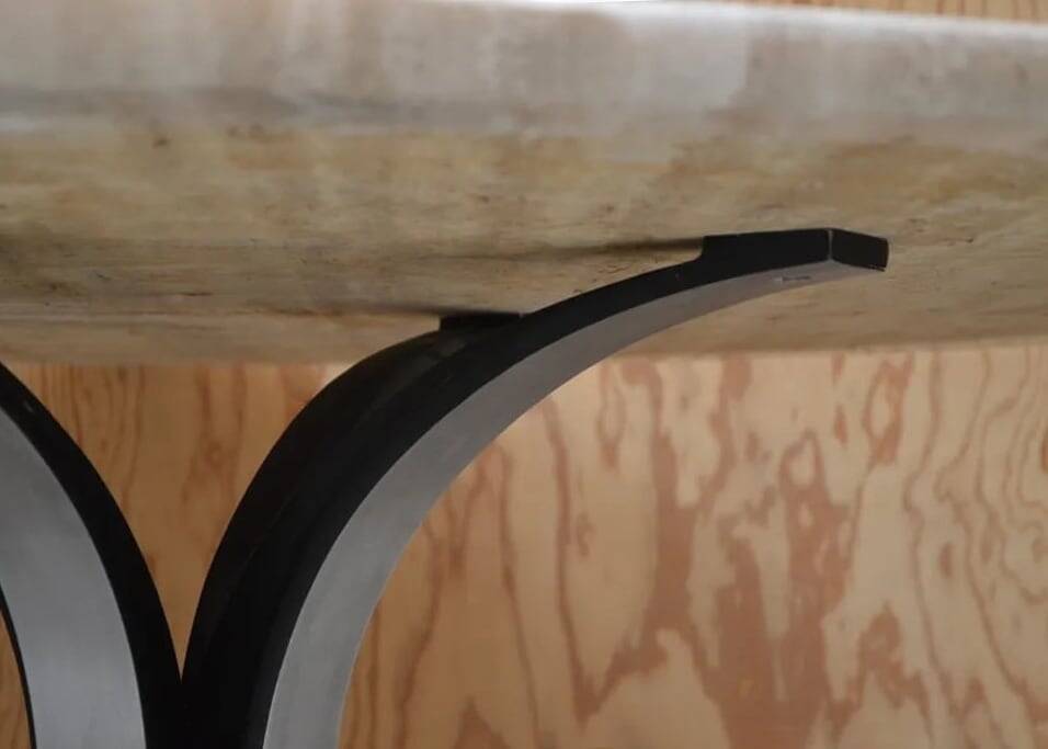 Dining table (140) in marble model T69 by Osvaldo Borsani for Tecno, 1963