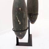 Paire de grandes quilles d'exercice en bois sur socle début du 20ème siècle