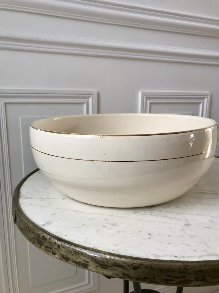 Toilet service in terre de fer longchamp cream with golden edging 40s-50s