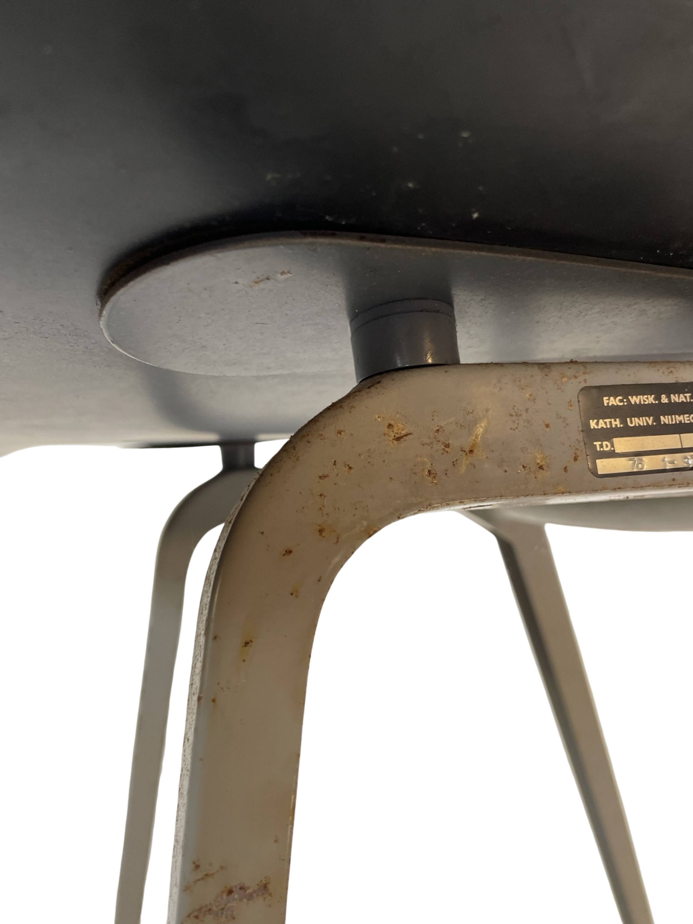 Friso Kramer Revolt arm chair for Ahrend de Cirkel 1953