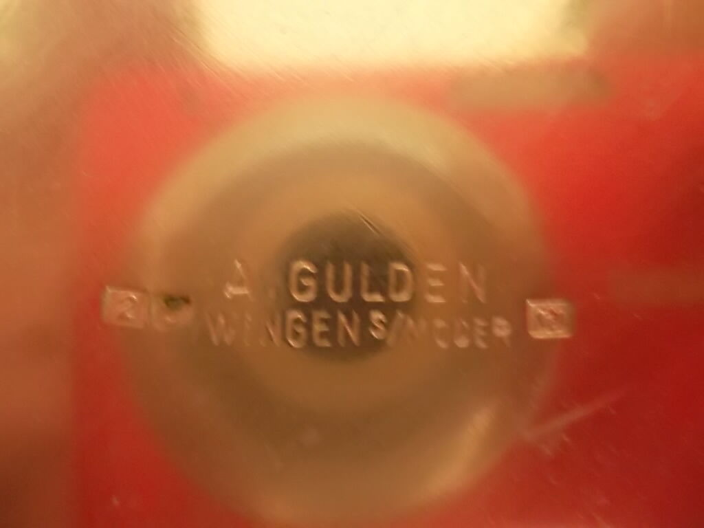 Silver metal champagne seal