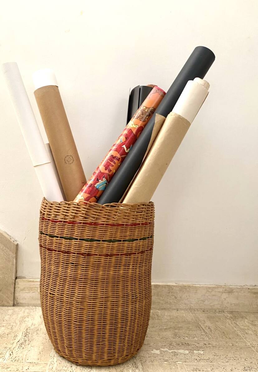 High basket with woven straws