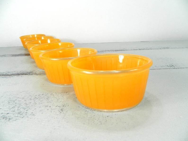 Set of 6 glass ramekins