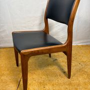 Ensemble de 8 chaises de salle à manger rétro milieu du siècle par Johannes Andersen pour Uldu