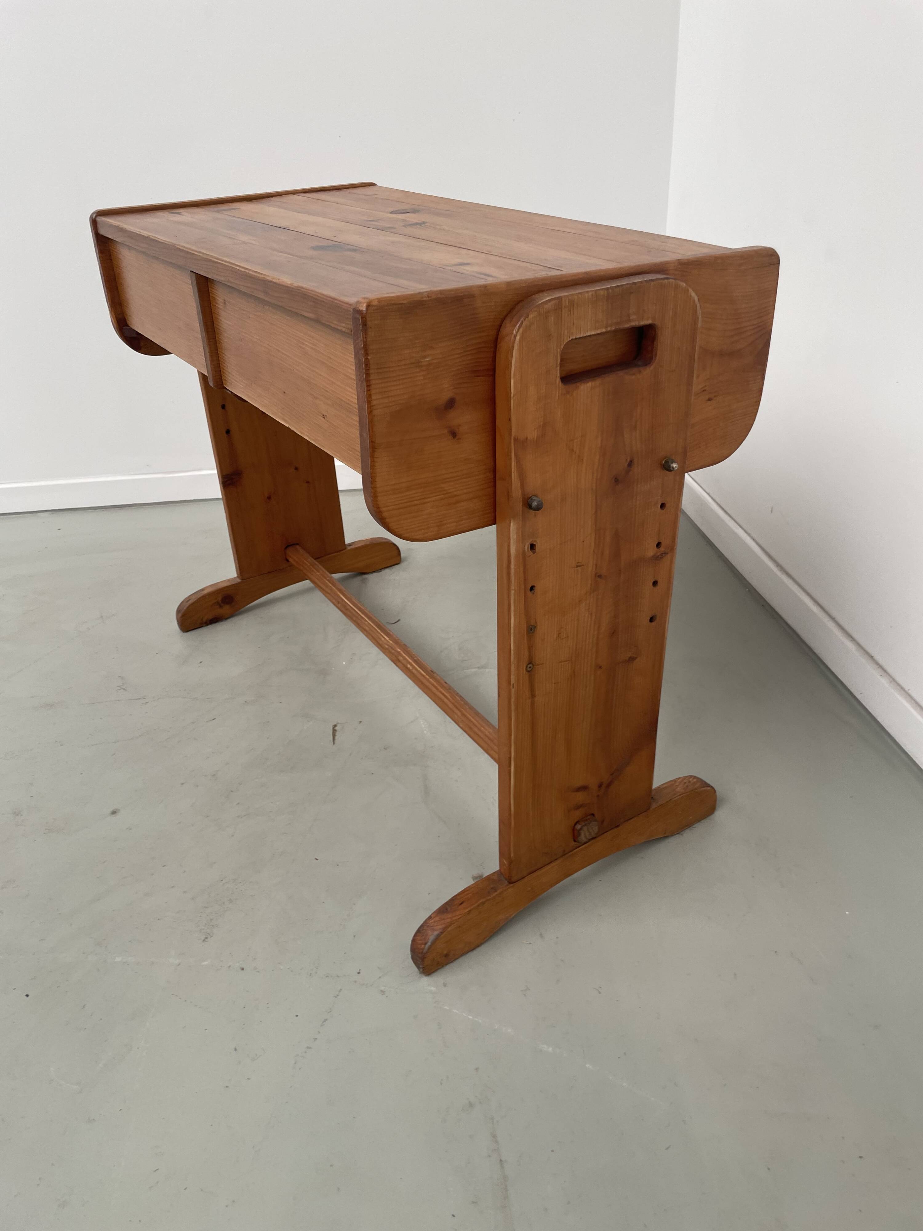Children's pine desk from the 80s
