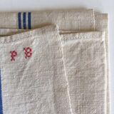 Linen towel reserves blue PB monogram red