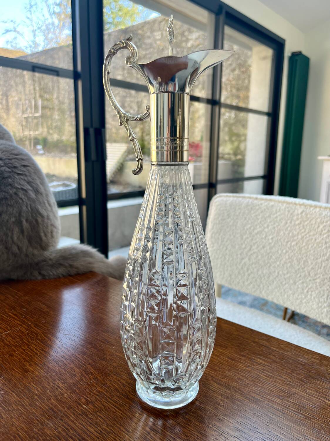 Glass carafe
