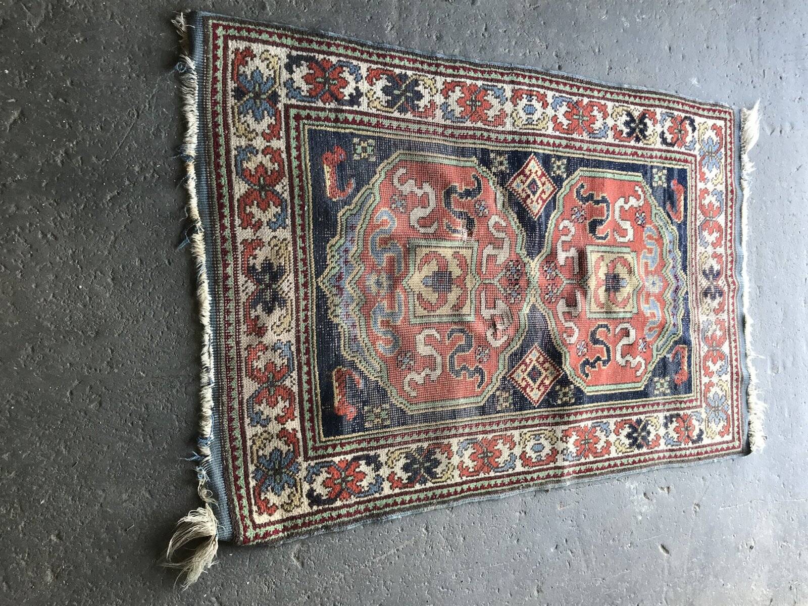 Vintage grey kilim rug in fabric - Hungary, 1930s, double medallion