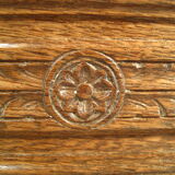 Old planter planter outside wooden box around 1900