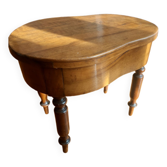 Table basse en bois de forme violonée