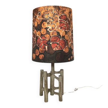 Grande lampe de table en céramique sculpturale avec abat-jour en batik textile, années 1960.