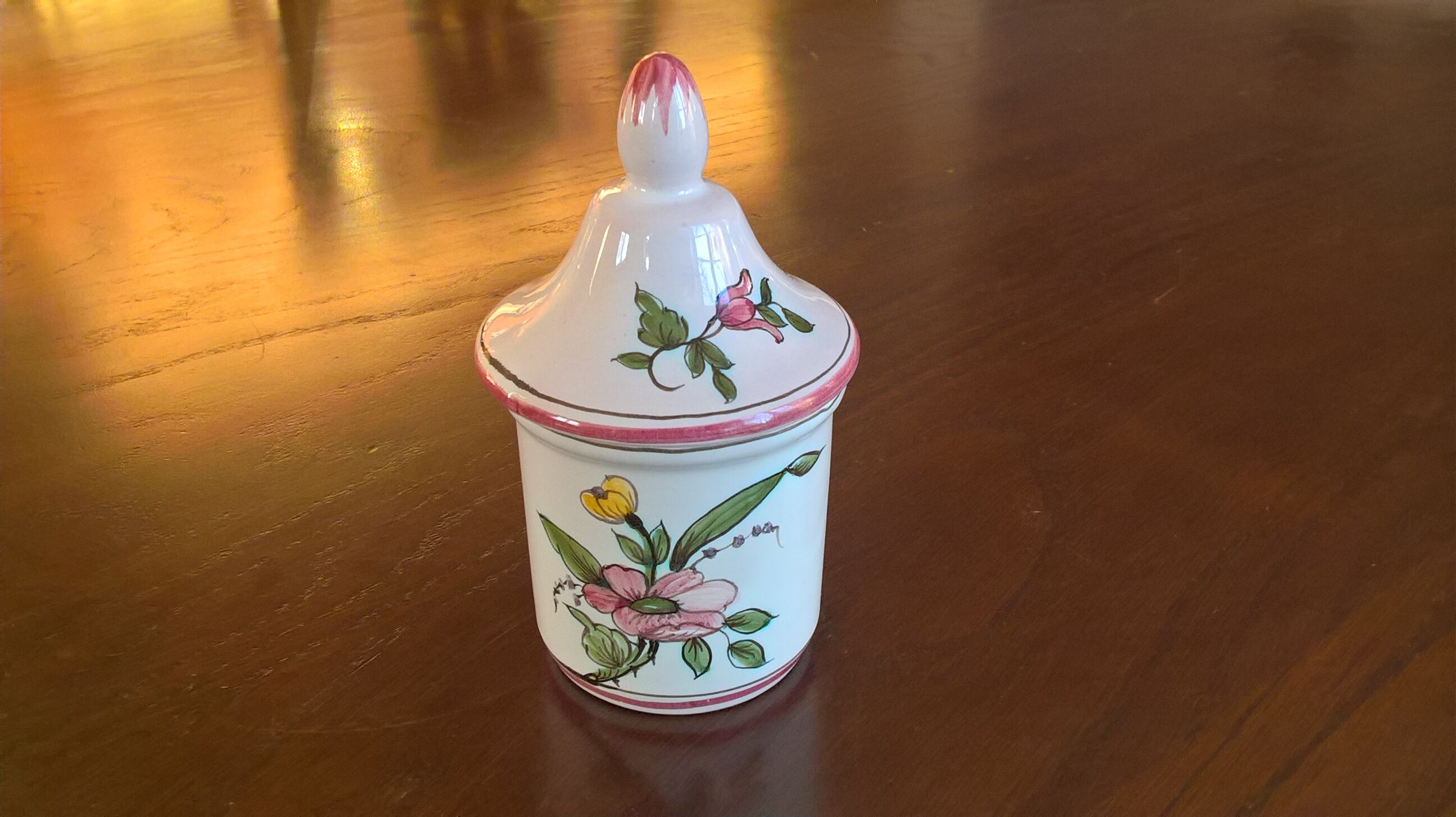 Lallier de Moustiers earthenware box