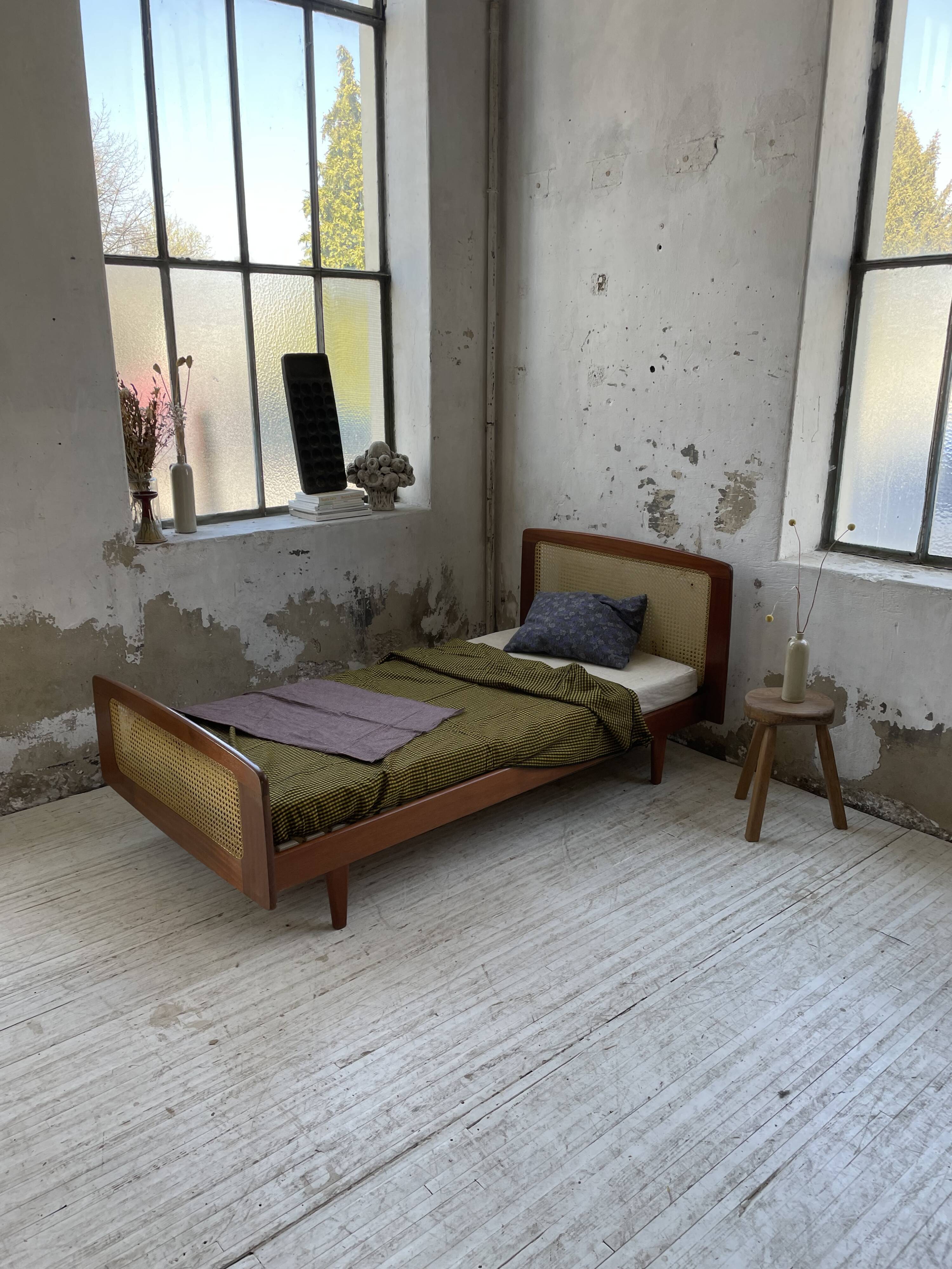 Lit Roset SNA teck et cannage 1 place