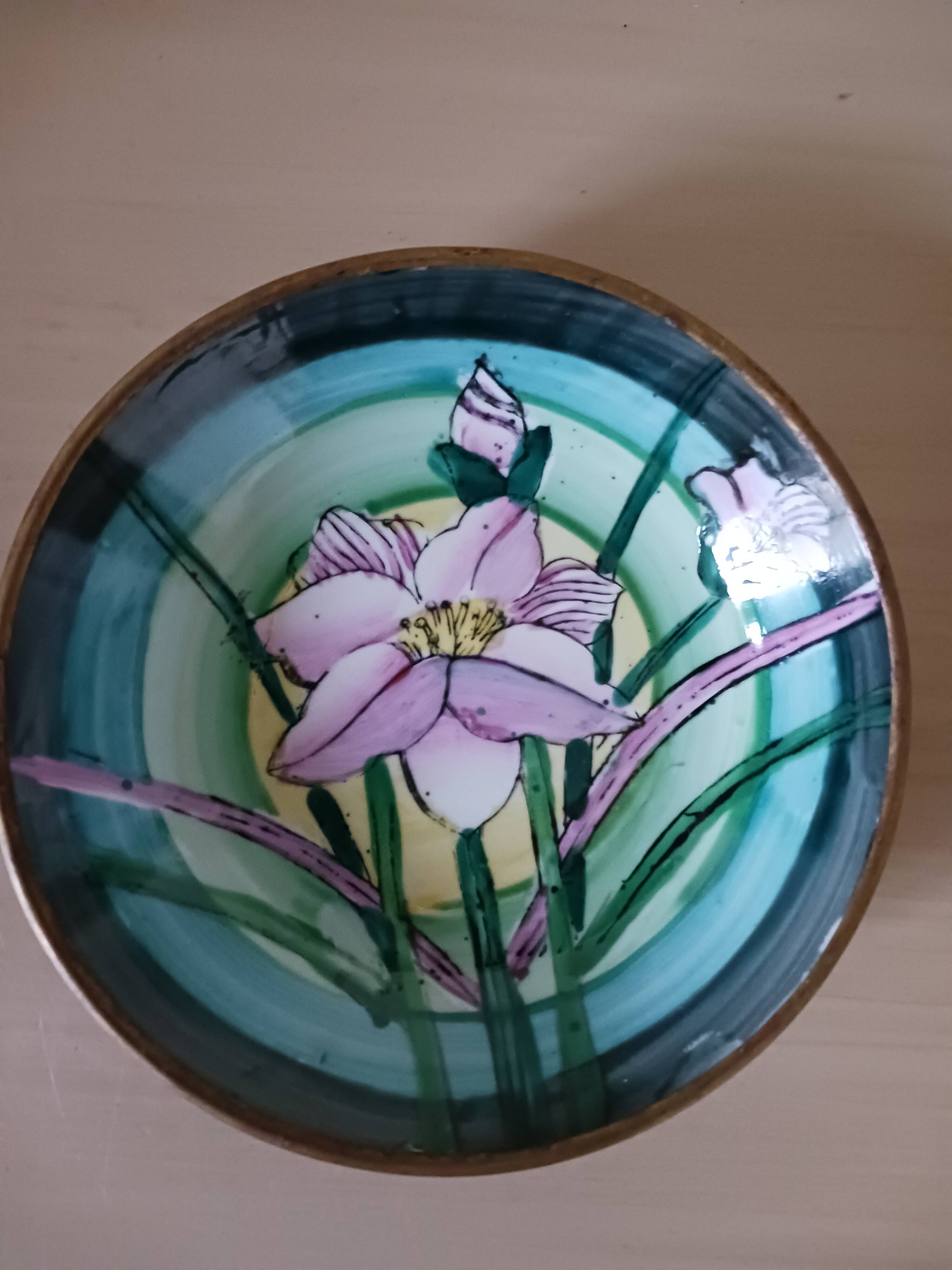Coupelle de chine , en porcelaine émaillée