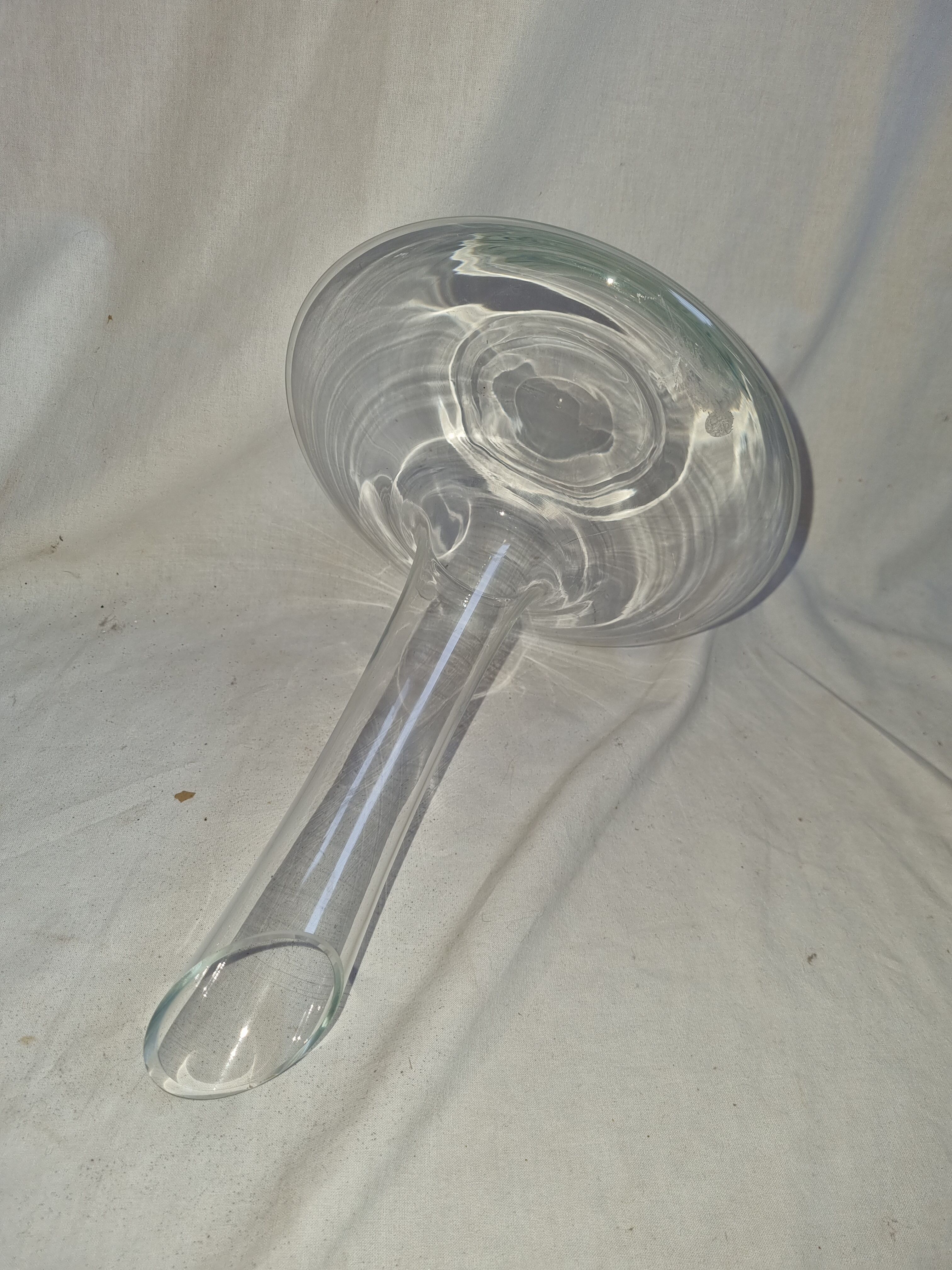 Carafe to decant the wine