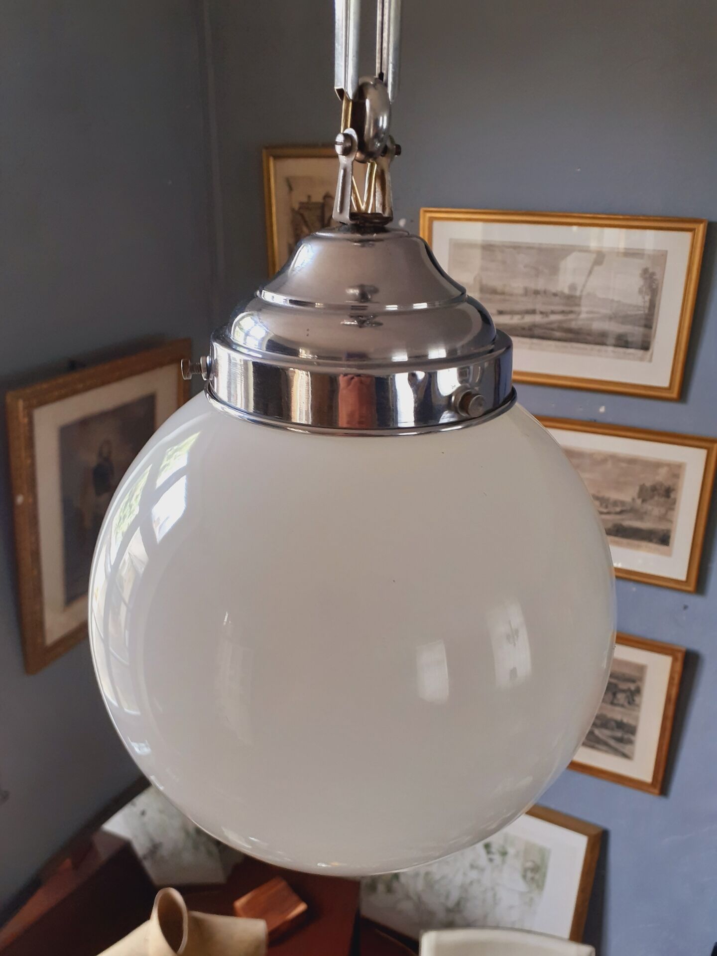 Lustre 1930 globe opaline