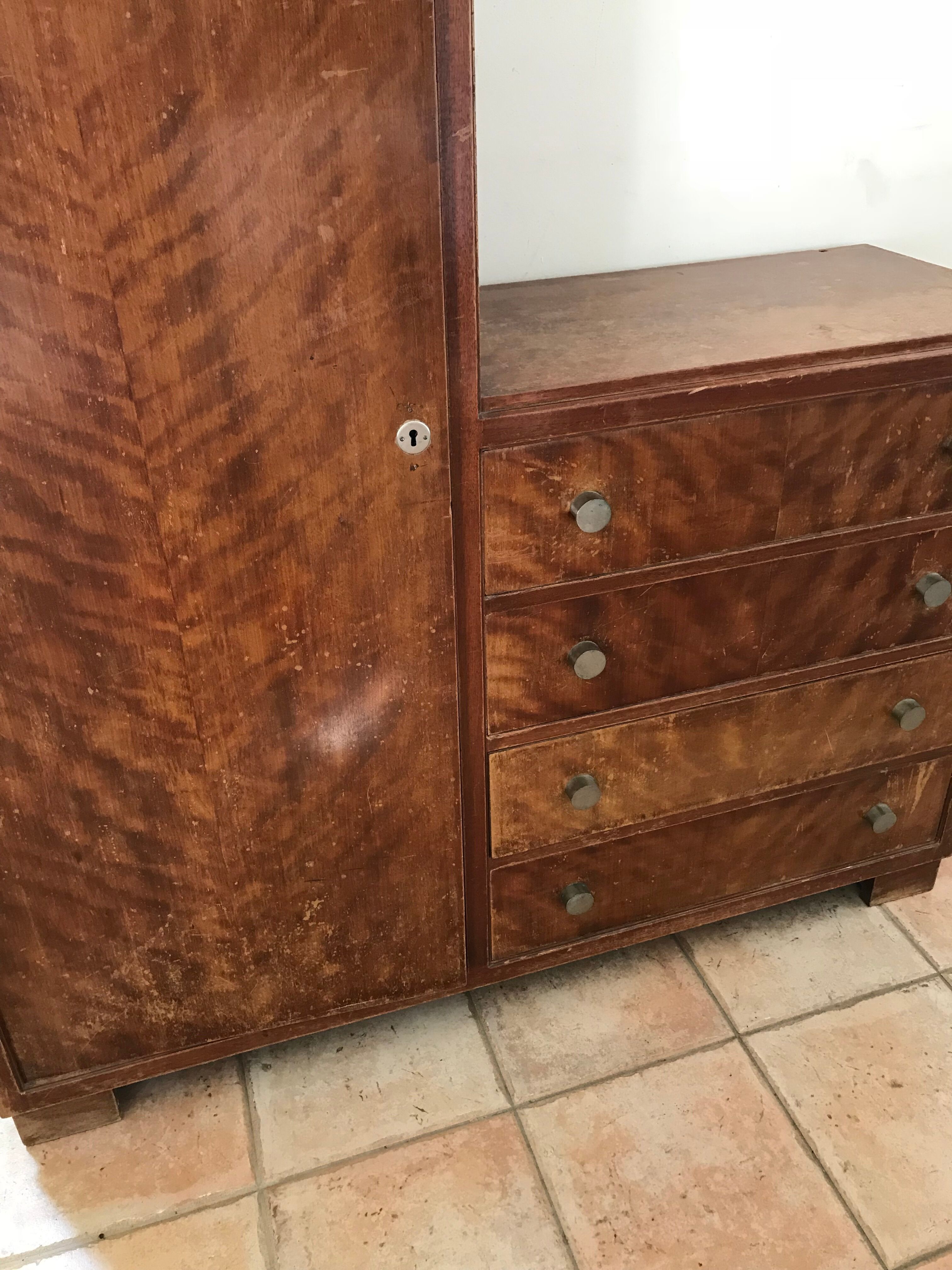 Art-deco chest of drawers