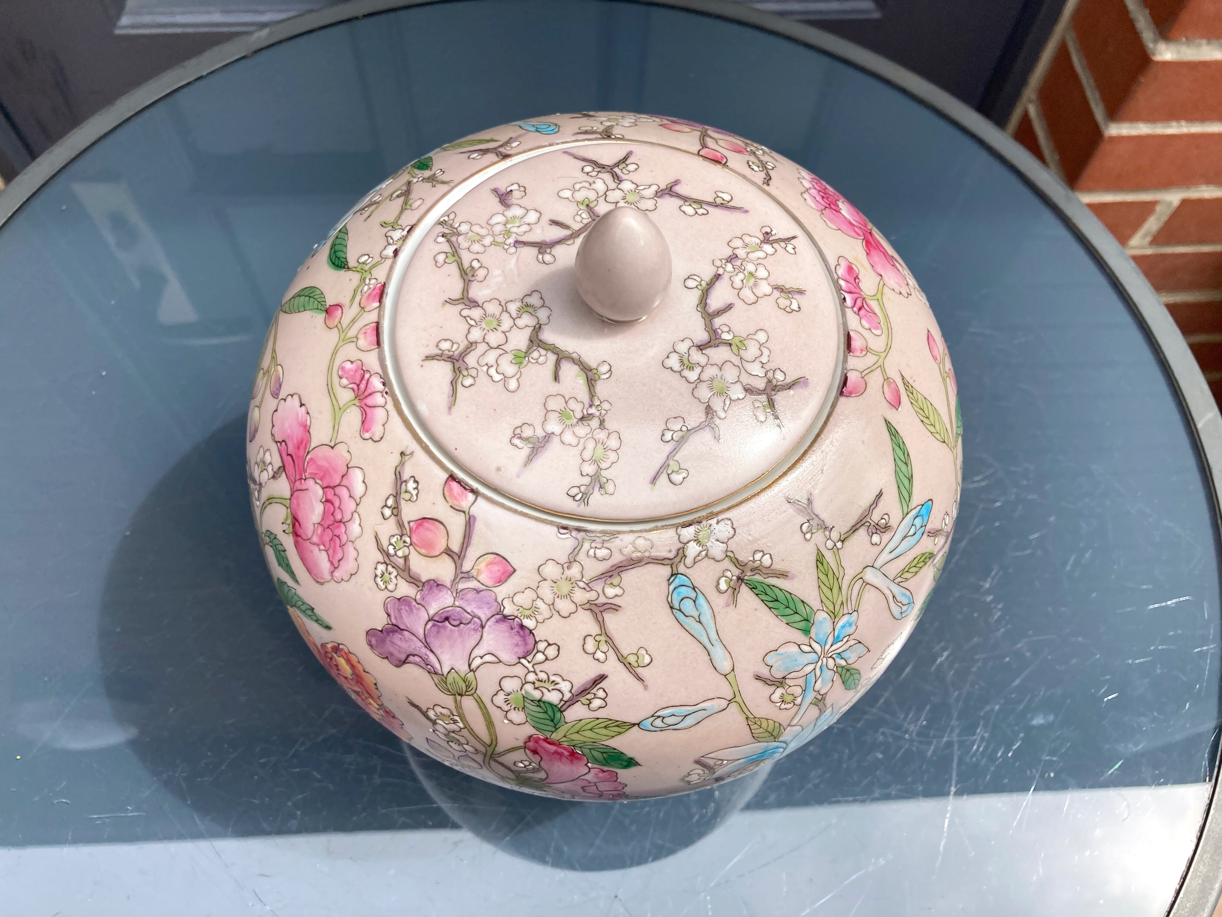 Pot couvert asiatique en émaux cloisonné