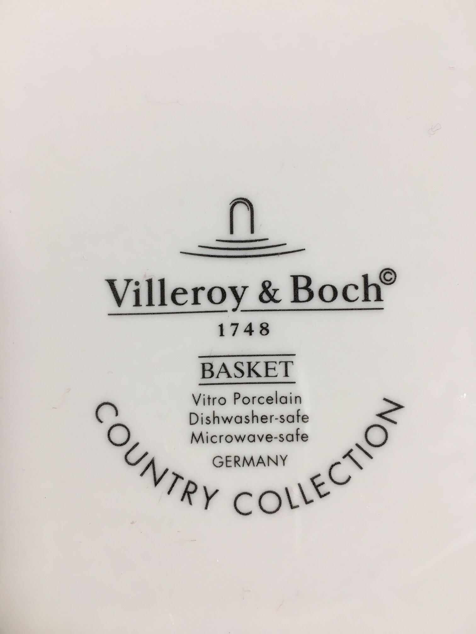 Villeroy teapot and Boch basket model