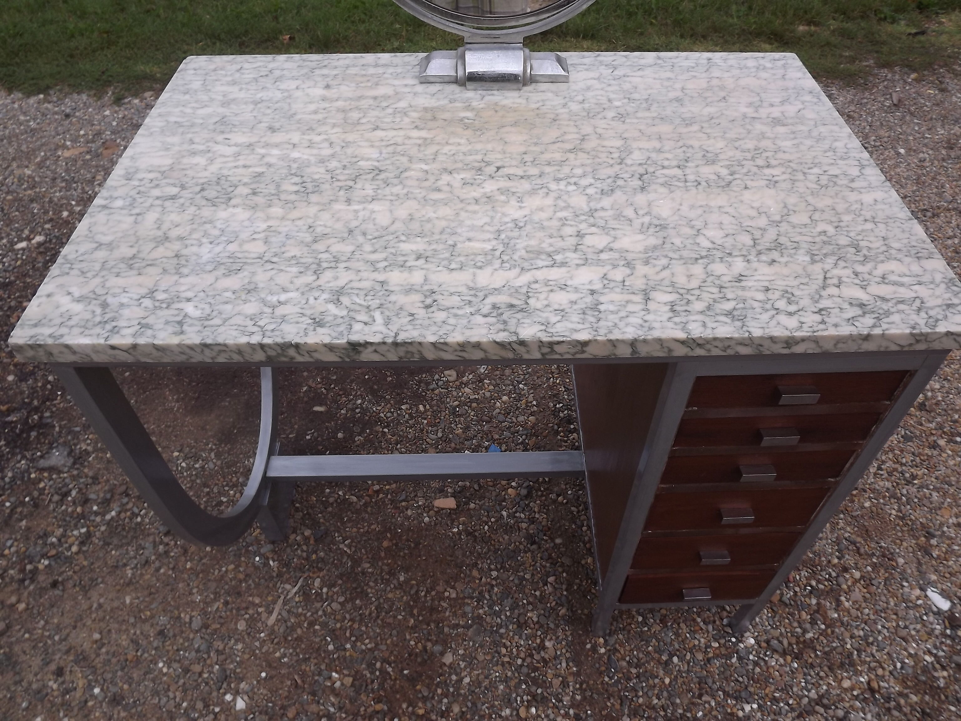 Art deco bathroom furniture