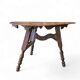 Table pliante antique sculptée en forme de tripode / Pays-Bas / chêne / XIXe siècle vers 1880