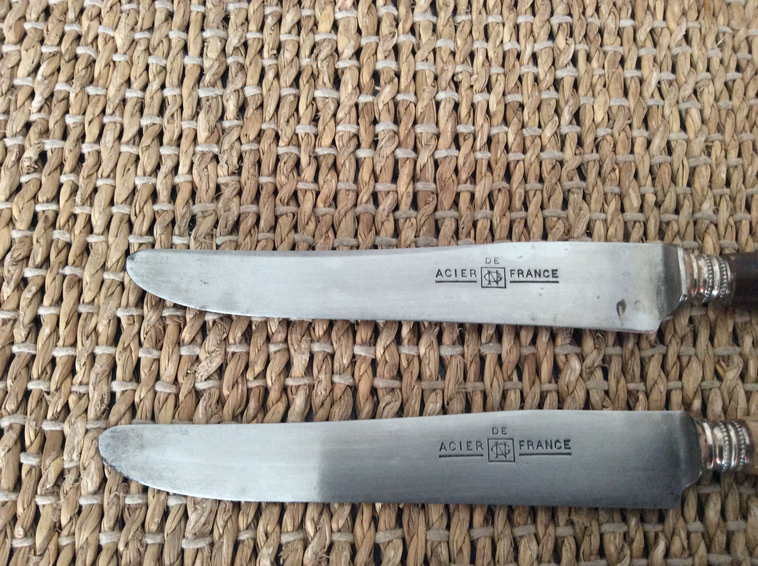 Series of 9 cheese knives