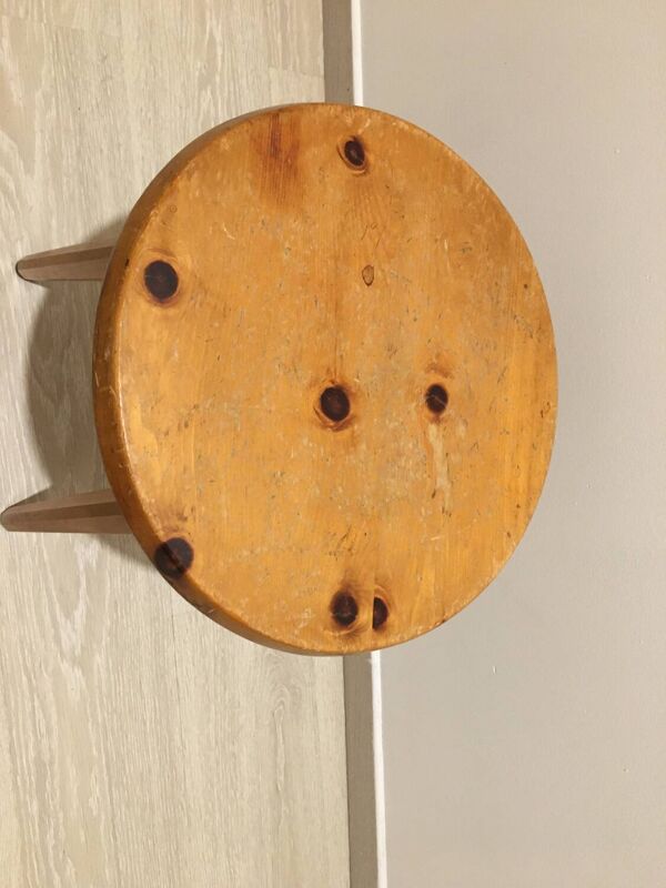 Tabouret rond en bois