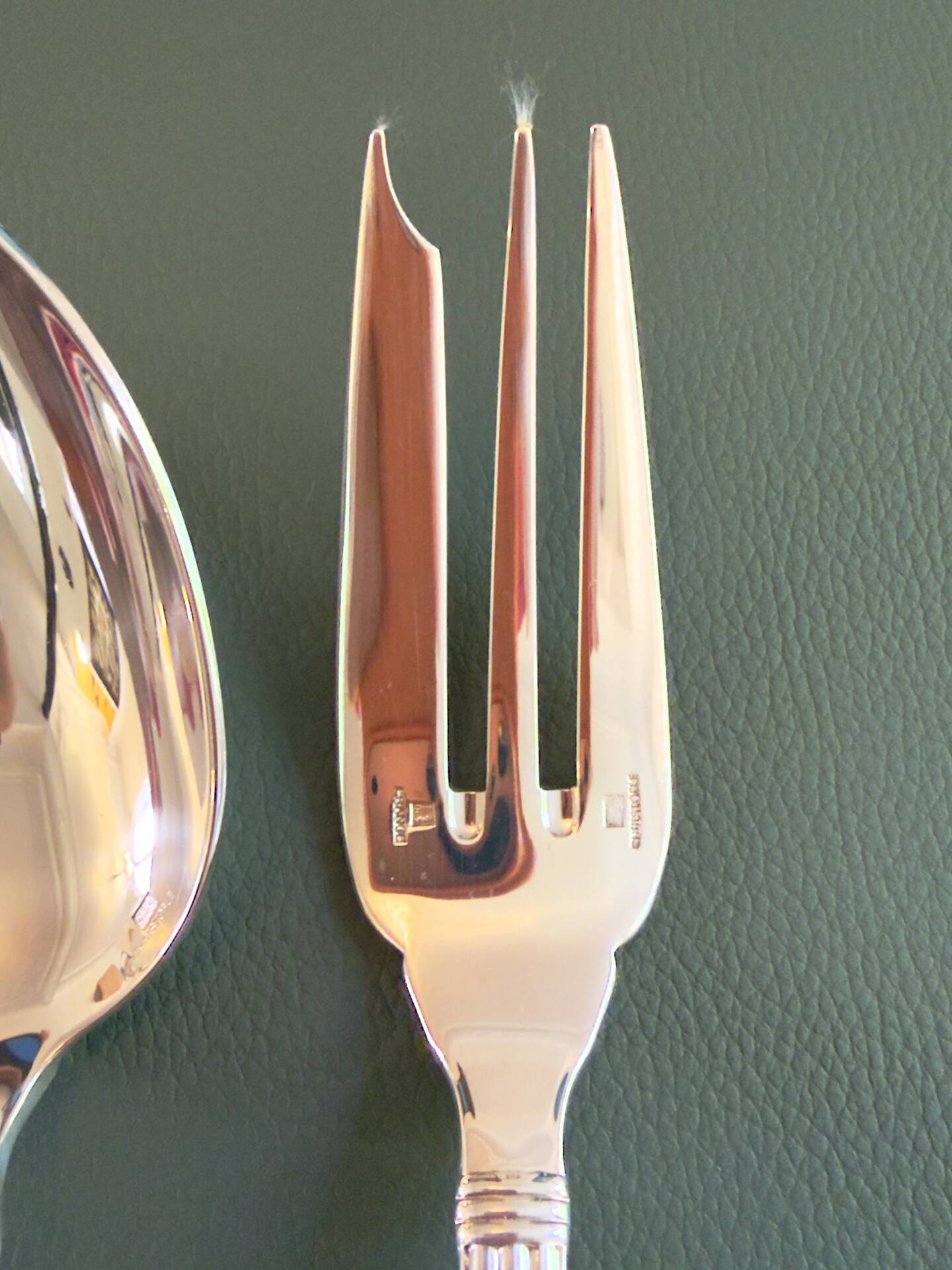 Christian aria, service cutlery