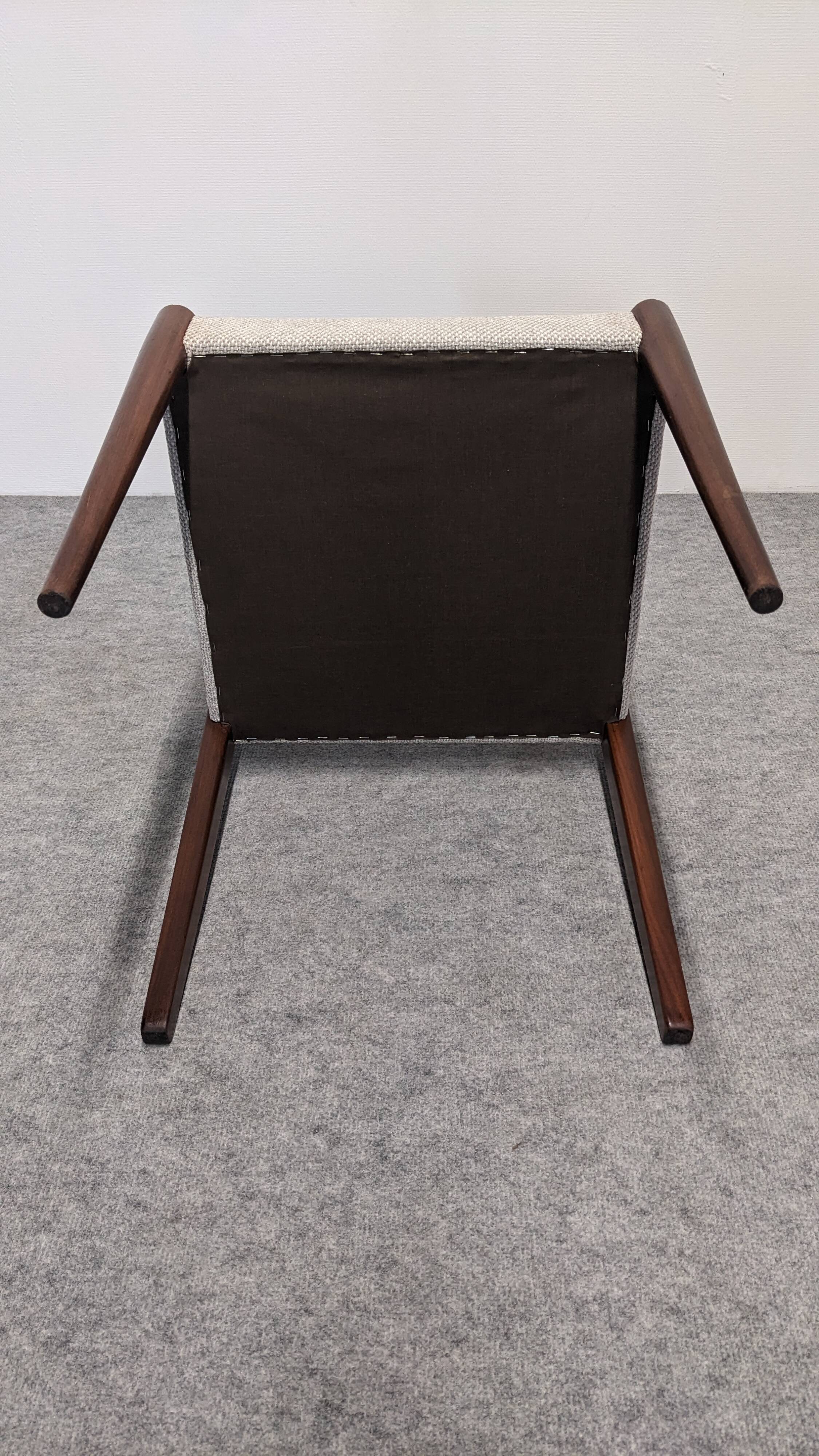 Série de 4 chaises de style scandinave en teck, France vers 1970
