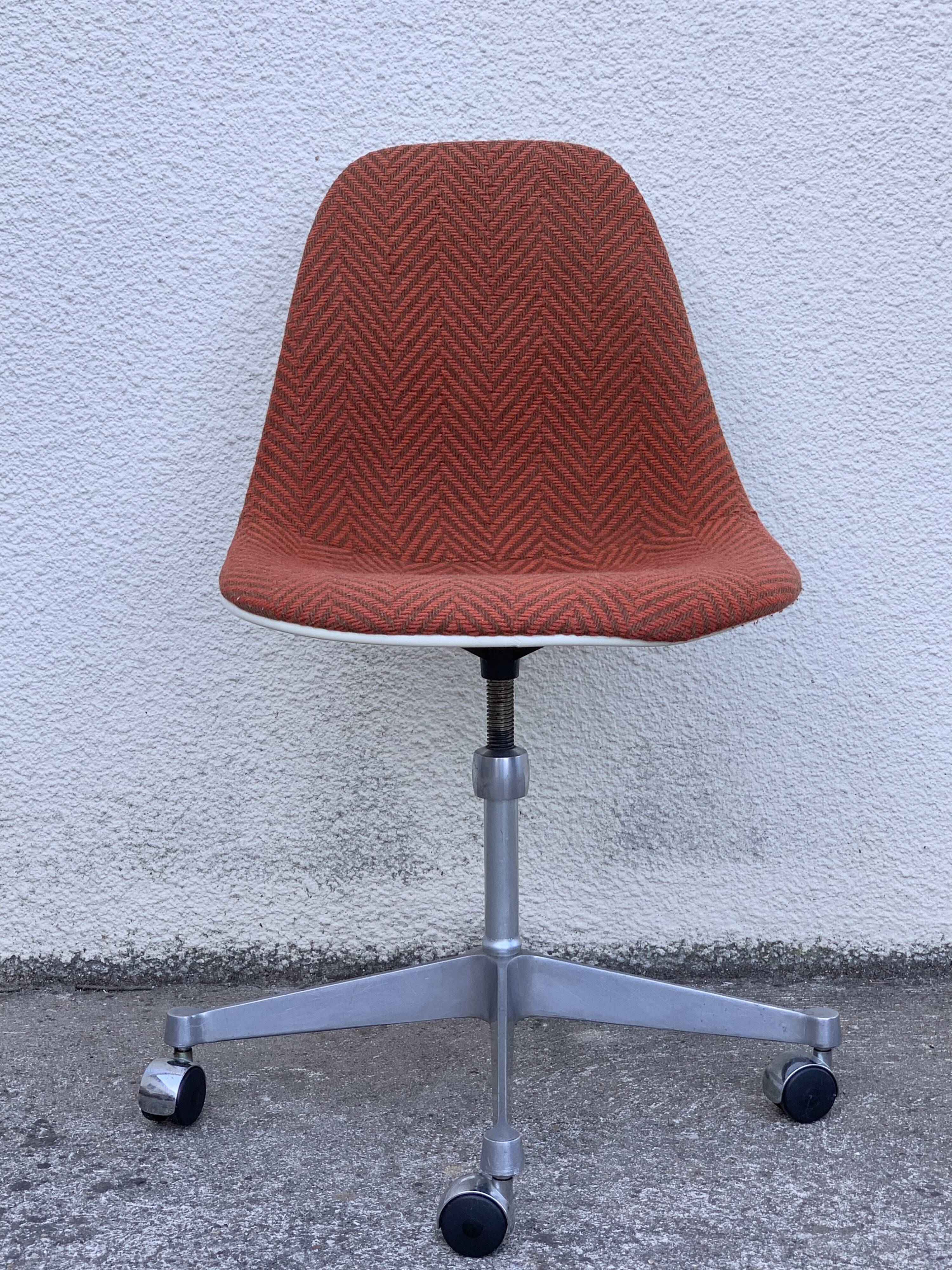 Charles and Ray Eames' office chair for Herman Miller 1960