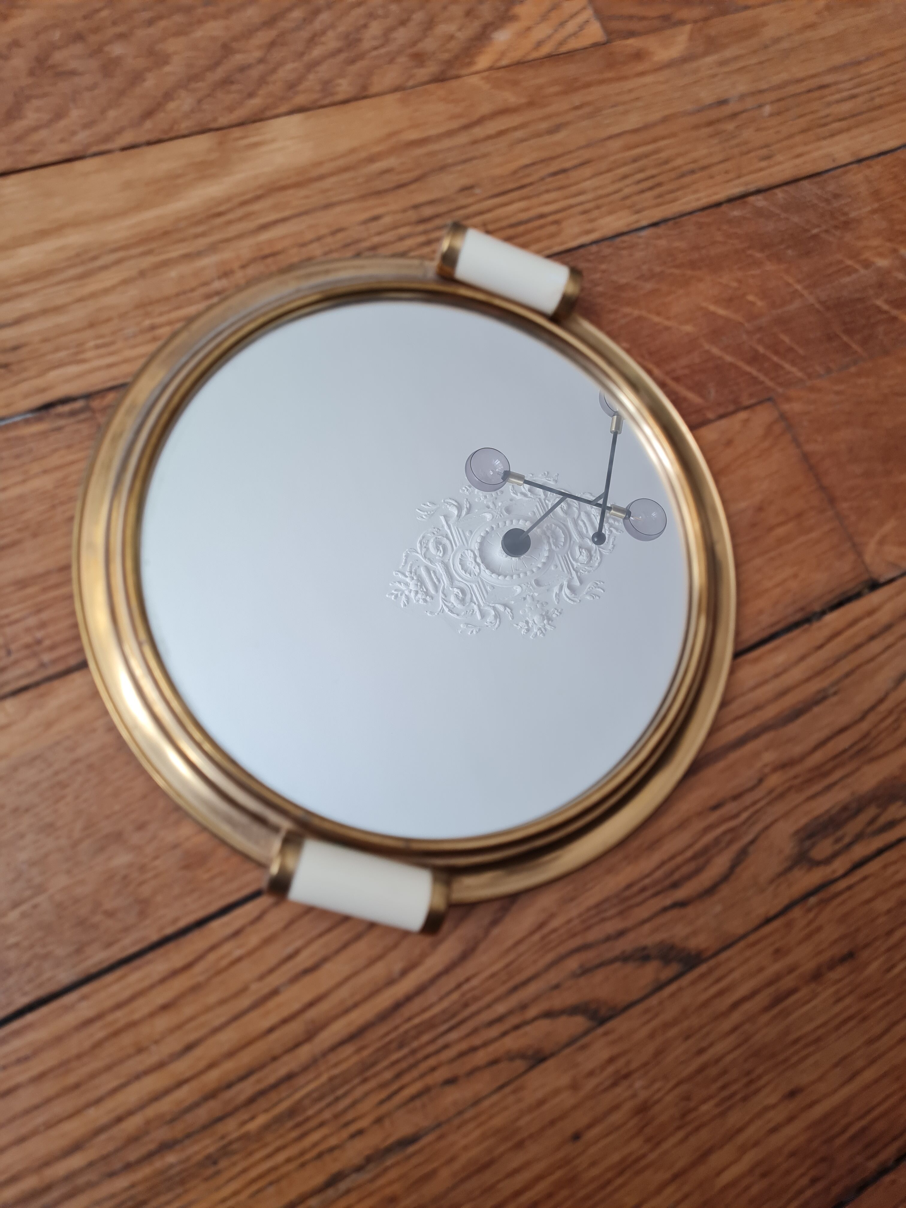 Art deco round tray