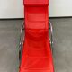 Fauteuil lounge rouge du milieu du siècle