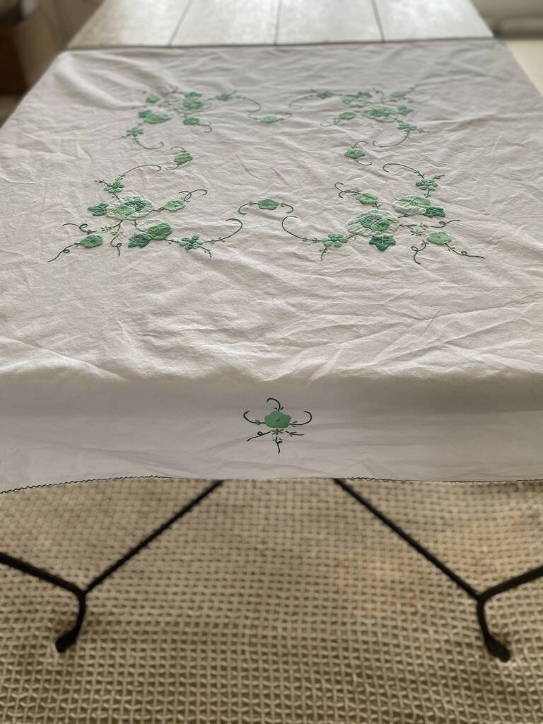 Antique square tablecloth with embroidered appliqué - 107x107 cm - Cotton