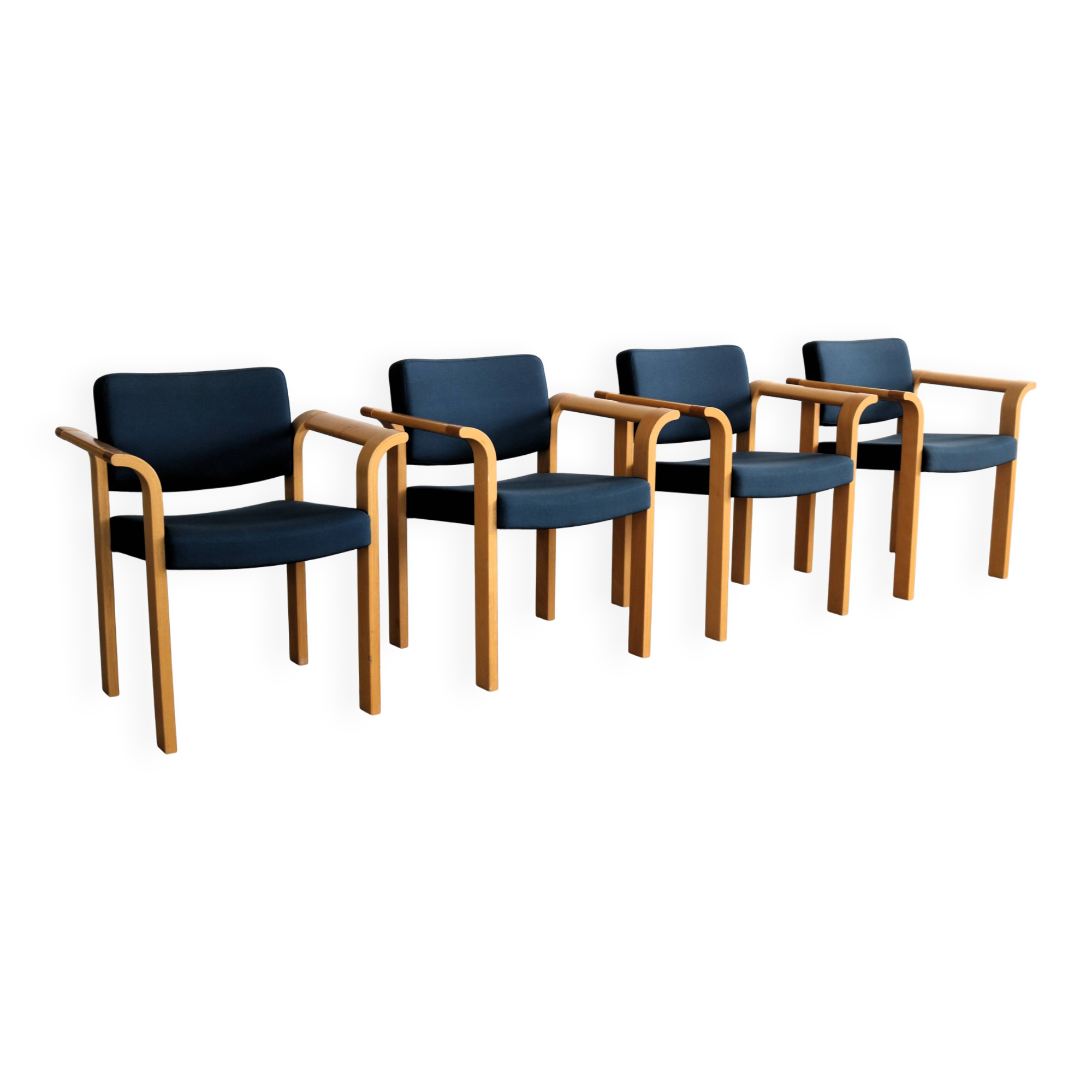 Vintage chairs | dining chairs | Magnus Olesen