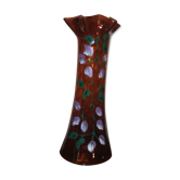 Vase with purple flower patterns