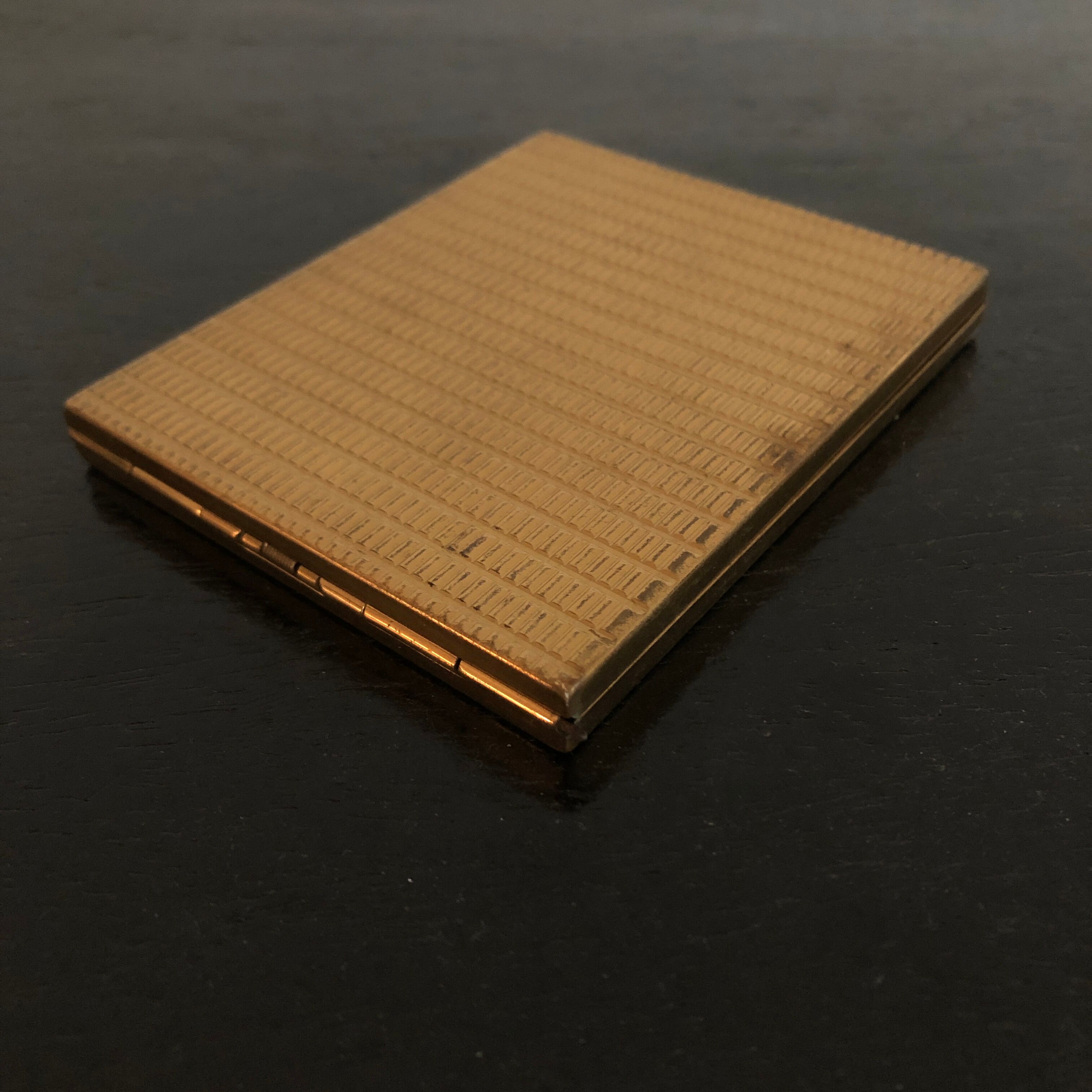 Cigarette box