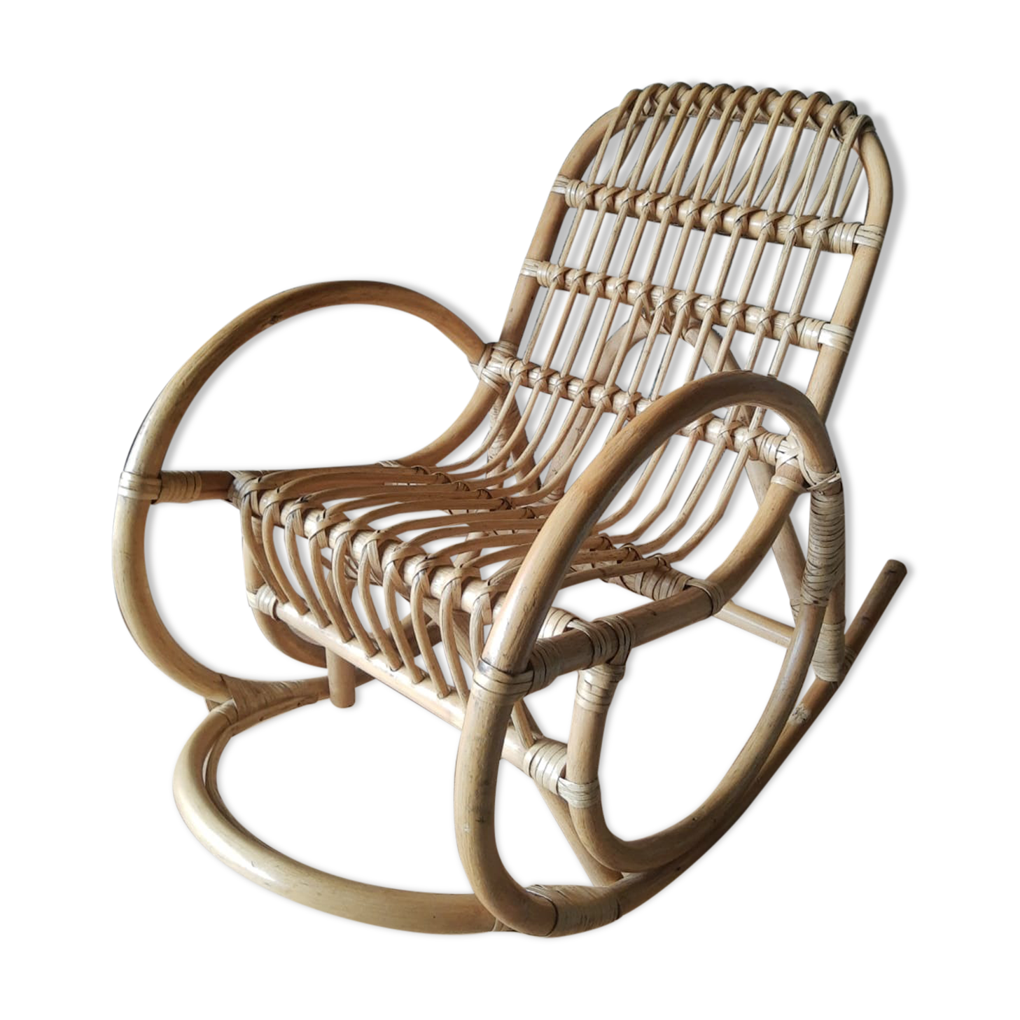 Rocking chair enfant en rotin vintage