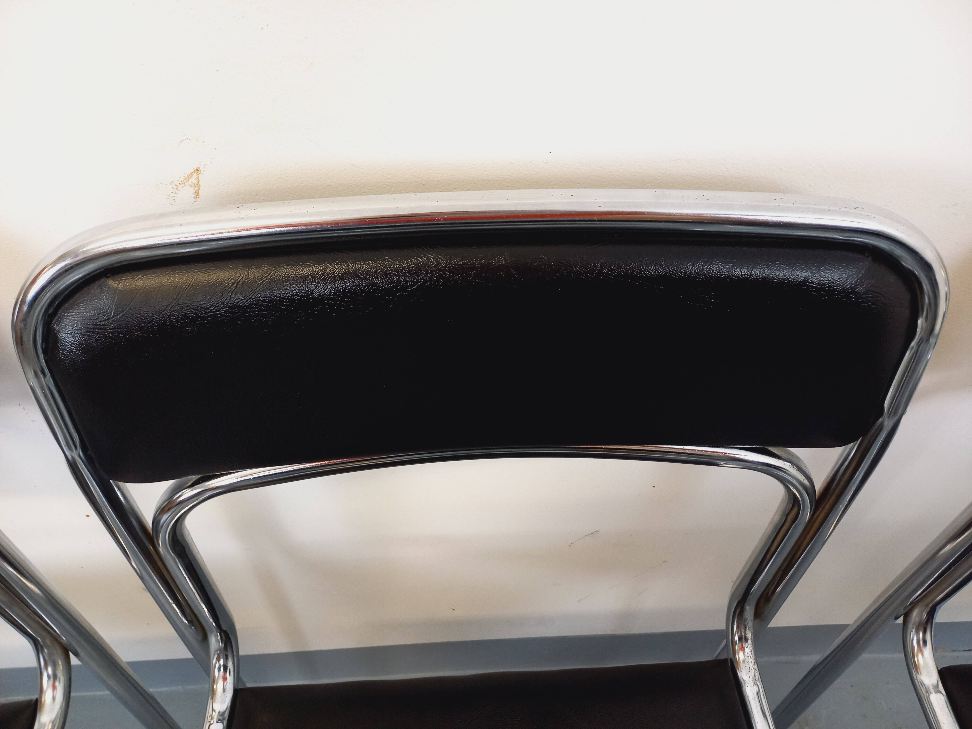 Set of 6 vintage Italian stackable chairs in chrome metal and skai.