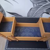 Mini sewing table