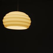 Suspension "New Wave" en verre opale Verner Panton pour Holmegaard, 1984