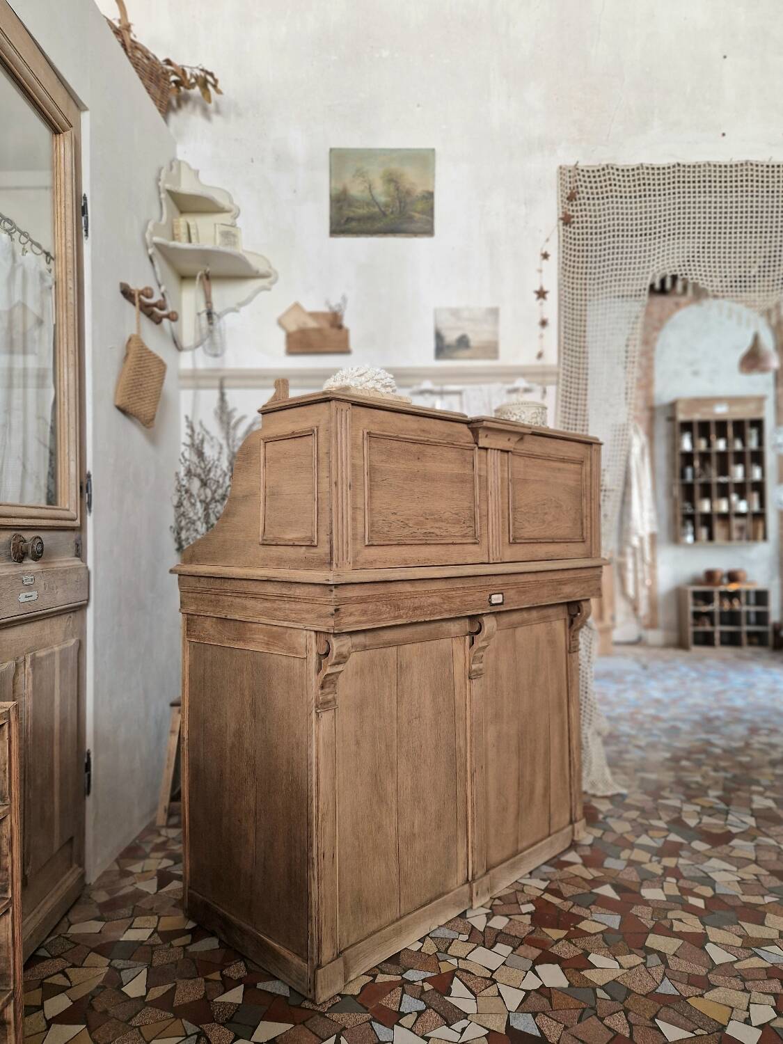 Old cash counter