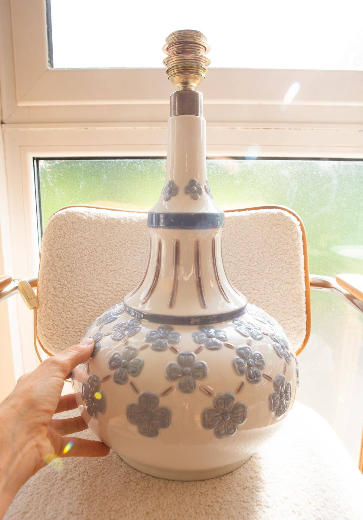 Lladró porcelain table lamp with flowers circa 1960 (44 cm)