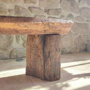 Banc brutaliste centenaire