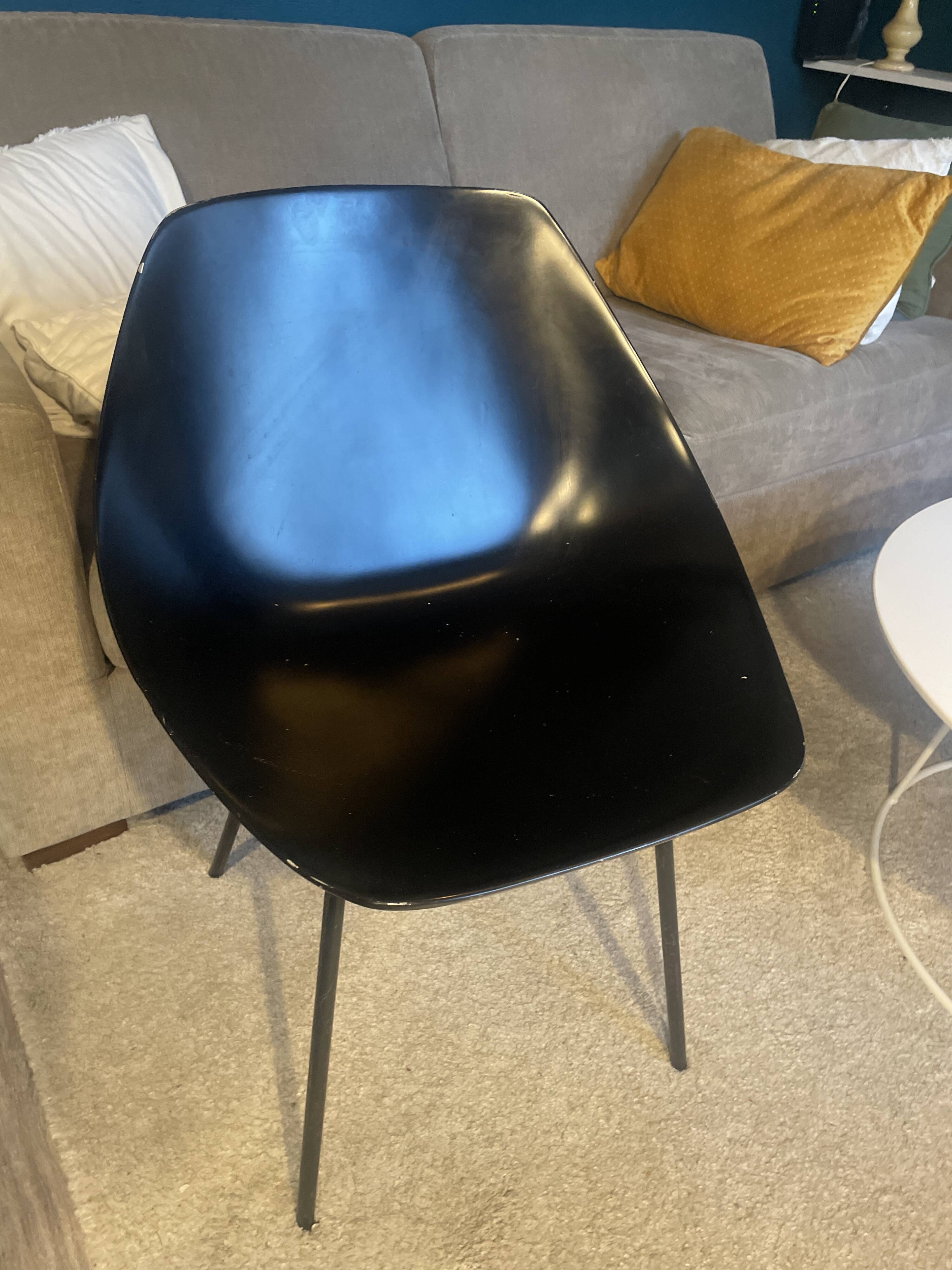 3 Shell chairs Pierre Guariche – Reissue Maisons du Monde – Black