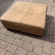 Large square pouffe in patinated nubuck leather – 100 × 100 cm