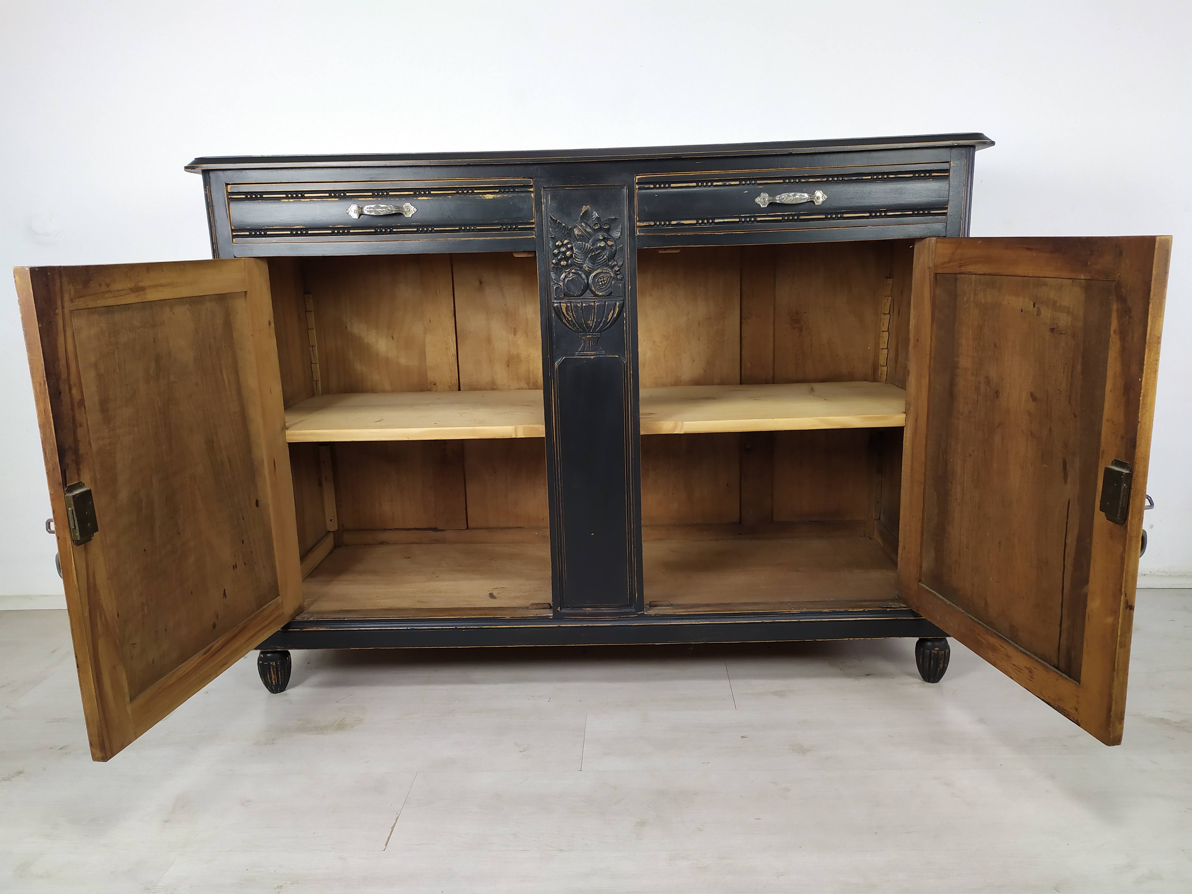 Buffet 1920 patinated black