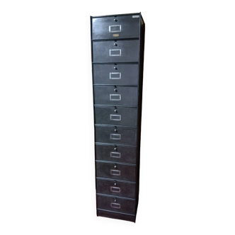 Metal storage