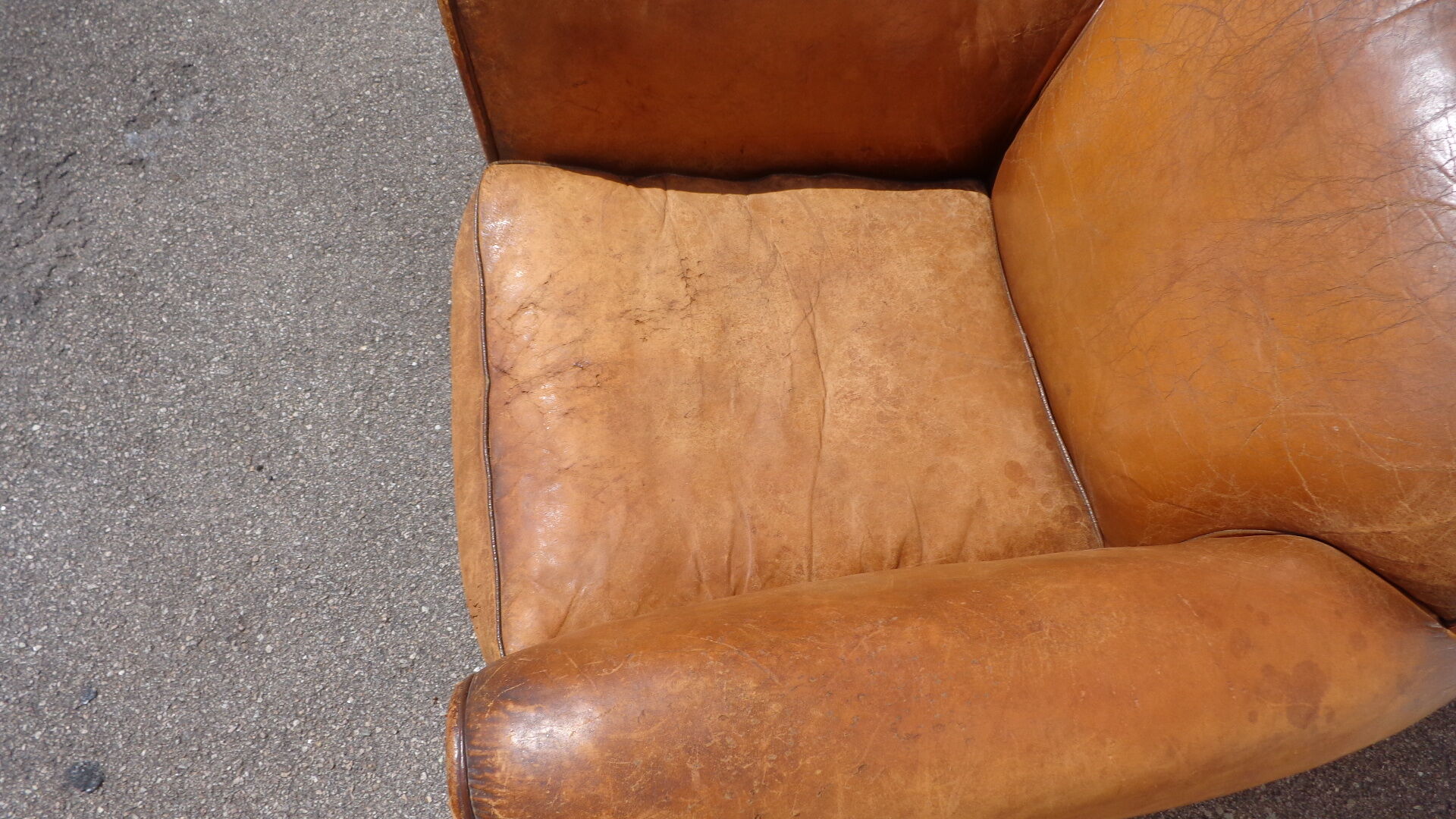 Leather club armchair